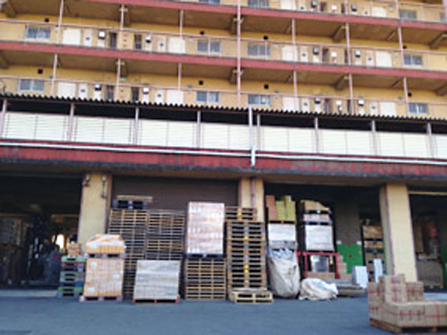 大阪倉庫外観